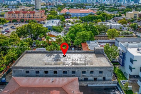 Commercial property in Miami, Florida № 1980547 - photo 3