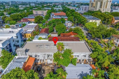 Commercial property in Miami, Florida № 1980547 - photo 25