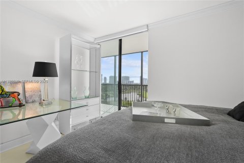 Condominio en venta en Aventura, Florida, 2 dormitorios, 121.98 m2 № 1993715 - foto 9