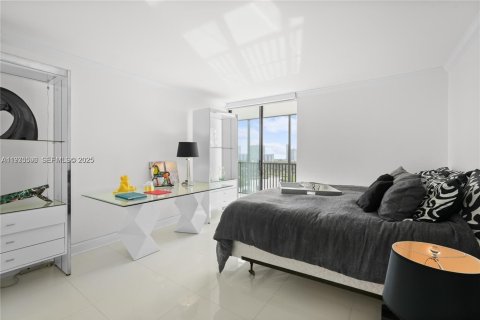 Condominio en venta en Aventura, Florida, 2 dormitorios, 121.98 m2 № 1993715 - foto 10