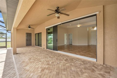 Casa en venta en Cape Coral, Florida, 3 dormitorios, 199.09 m2 № 1824027 - foto 30