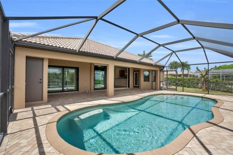 Casa en venta en Cape Coral, Florida, 3 dormitorios, 199.09 m2 № 1824027 - foto 2