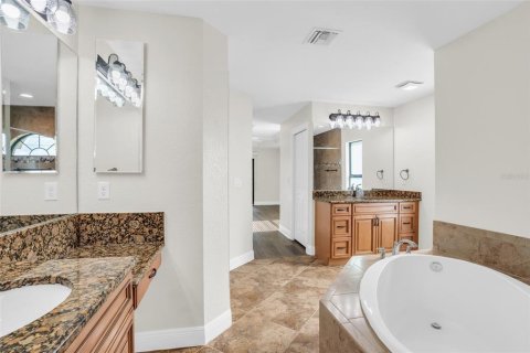 Casa en venta en Cape Coral, Florida, 3 dormitorios, 199.09 m2 № 1824027 - foto 25