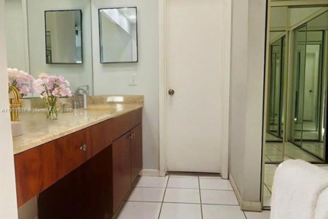 Adosado en alquiler en Hialeah, Florida, 3 dormitorios, 143.53 m2 № 1875125 - foto 6