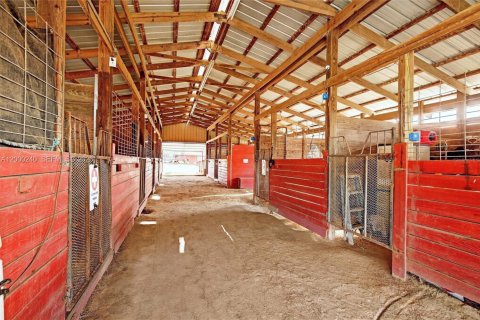 Propiedad comercial en venta en Ocala, Florida № 2153821 - foto 14