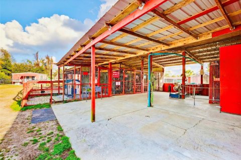 Propiedad comercial en venta en Ocala, Florida № 2153821 - foto 10