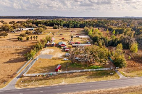 Propiedad comercial en Ocala, Florida № 2153821