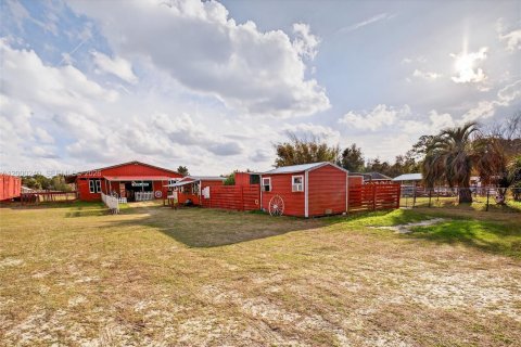 Propiedad comercial en venta en Ocala, Florida № 2153821 - foto 16