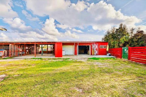Propiedad comercial en venta en Ocala, Florida № 2153821 - foto 9