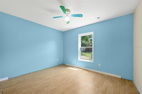 House in DeLand, Florida 3 bedrooms, 175.03 sq.m. № 2197281 - photo 28
