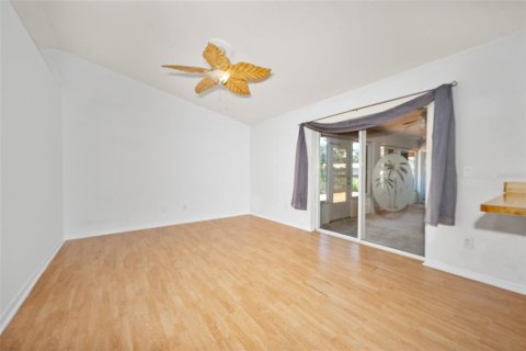 House in DeLand, Florida 3 bedrooms, 175.03 sq.m. № 2197281 - photo 26