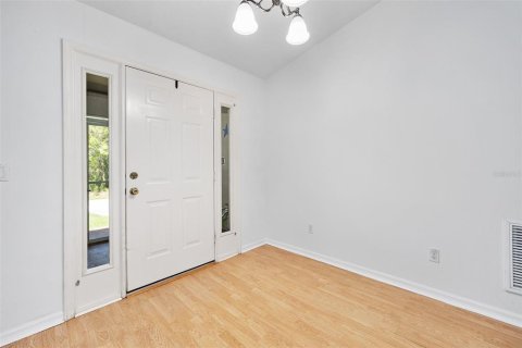 House in DeLand, Florida 3 bedrooms, 175.03 sq.m. № 2197281 - photo 10