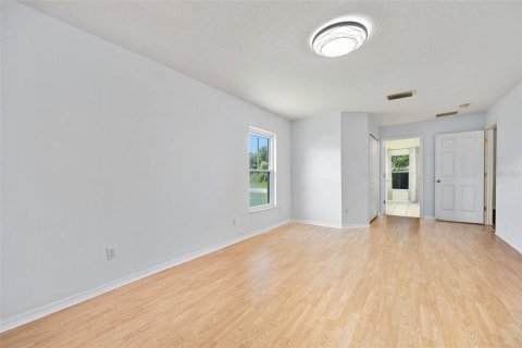 House in DeLand, Florida 3 bedrooms, 175.03 sq.m. № 2197281 - photo 22