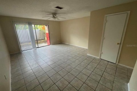 Touwnhouse à louer à Sarasota, Floride: 2 chambres, 101.26 m2 № 2097324 - photo 3