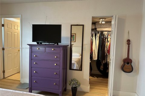 Condo in Miami Lakes, Florida, 2 bedrooms  № 1924213 - photo 18