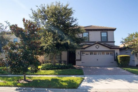 Casa en Davenport, Florida 6 dormitorios, 321.91 m2 № 2127799
