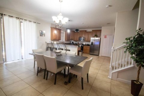 House in Davenport, Florida 6 bedrooms, 321.91 sq.m. № 2127799 - photo 7