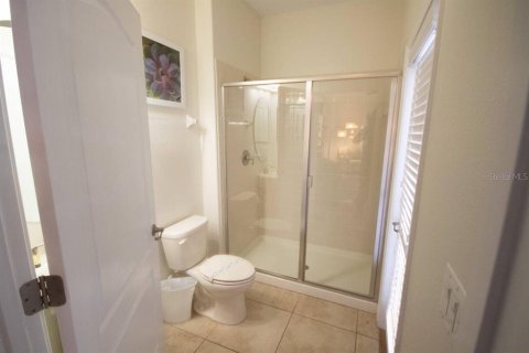 House in Davenport, Florida 6 bedrooms, 321.91 sq.m. № 2127799 - photo 22