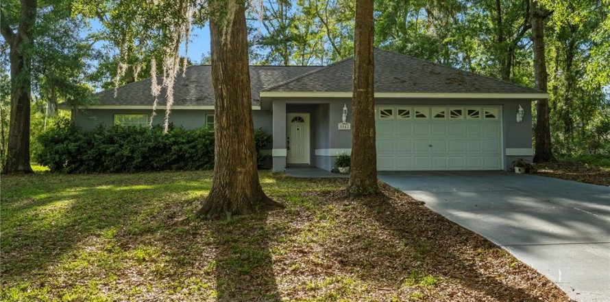 House in Ocala, Florida 3 bedrooms, 127.55 sq.m. № 2166536