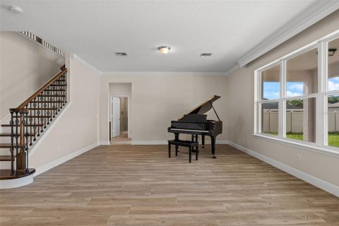 House in Kissimmee, Florida 4 bedrooms, 324.88 sq.m. № 2391456 - photo 9