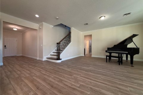 House in Kissimmee, Florida 4 bedrooms, 324.88 sq.m. № 2391456 - photo 8