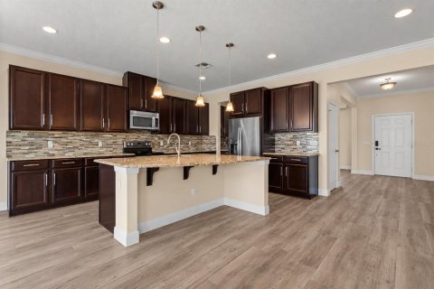 House in Kissimmee, Florida 4 bedrooms, 324.88 sq.m. № 2391456 - photo 12