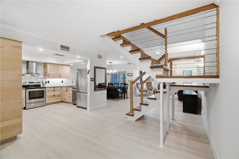 Condo in Hollywood, Florida, 3 bedrooms  № 2247897
