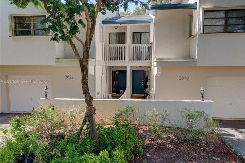Condo in Hollywood, Florida, 3 bedrooms  № 2247897 - photo 30