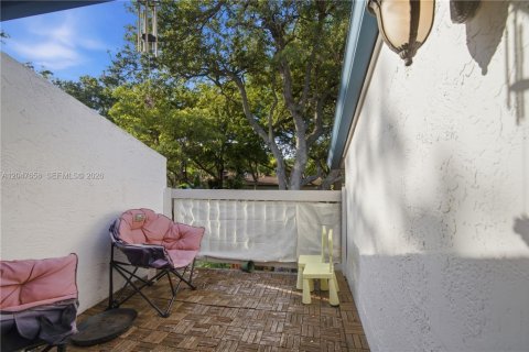 Condo in Hollywood, Florida, 3 bedrooms  № 2247897 - photo 23
