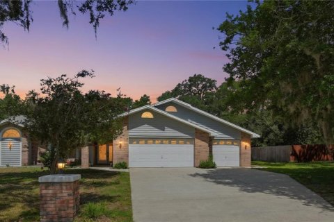 Casa en Hudson, Florida 3 dormitorios, 182.74 m2 № 2220923
