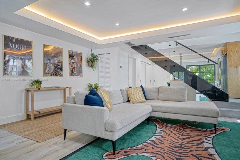 Купить виллу или дом в Майами, Флорида 6 спален, 255.11м2, № 1842871 - фото 6
