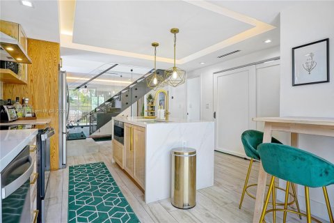 Купить виллу или дом в Майами, Флорида 6 спален, 255.11м2, № 1842871 - фото 12
