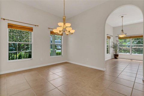 House in Eustis, Florida 4 bedrooms, 269.23 sq.m. № 1783498 - photo 6