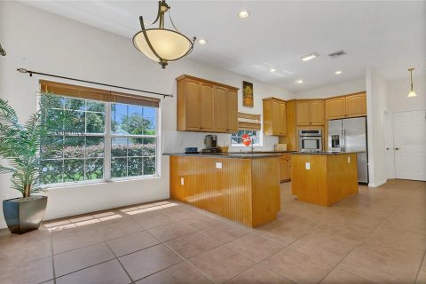 House in Eustis, Florida 4 bedrooms, 269.23 sq.m. № 1783498 - photo 8