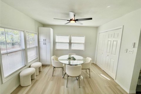 Casa en venta en Weeki Wachee, Florida, 2 dormitorios, 98.48 m2 № 1899578 - foto 19