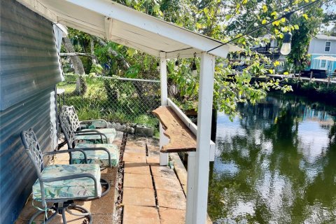 Casa en venta en Weeki Wachee, Florida, 2 dormitorios, 98.48 m2 № 1899578 - foto 22