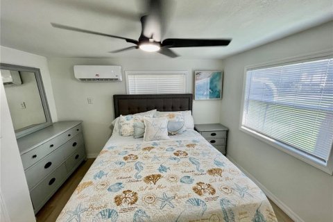 Casa en venta en Weeki Wachee, Florida, 2 dormitorios, 98.48 m2 № 1899578 - foto 27