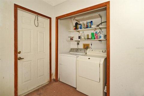 House in Merrit Island, Florida 3 bedrooms, 151.62 sq.m. № 1551987 - photo 28