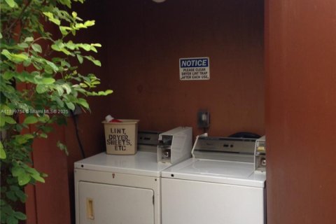 Appartement à louer à Coral Gables, Floride: 30.84 m2 № 1951306 - photo 6