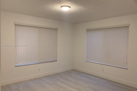 Appartement à louer à Coral Gables, Floride: 30.84 m2 № 1951306 - photo 3