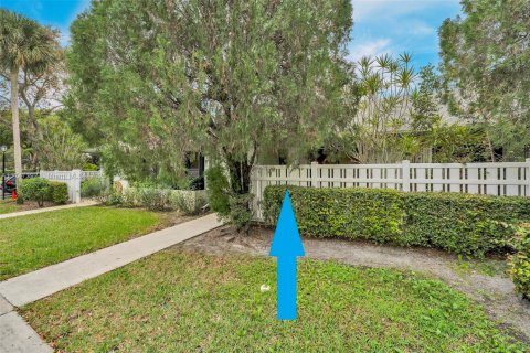 House in Coconut Creek, Florida 2 bedrooms, 122.63 sq.m. № 1865463 - photo 12