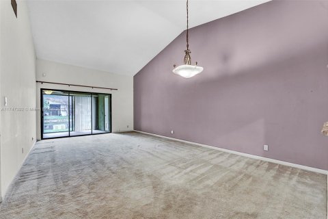 House in Coconut Creek, Florida 2 bedrooms, 122.63 sq.m. № 1865463 - photo 20
