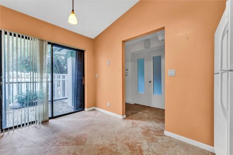 House in Coconut Creek, Florida 2 bedrooms, 122.63 sq.m. № 1865463 - photo 19
