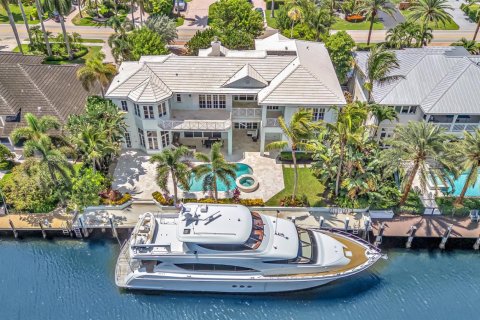 Casa en Lighthouse Point, Florida 5 dormitorios, 485.04 m2 № 2261620