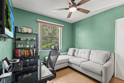 Condominio en venta en Coconut Creek, Florida, 3 dormitorios, 129.32 m2 № 1930761 - foto 13