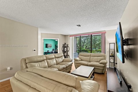 Condominio en venta en Coconut Creek, Florida, 3 dormitorios, 129.32 m2 № 1930761 - foto 4