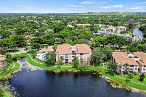 Condominio en venta en Coconut Creek, Florida, 3 dormitorios, 129.32 m2 № 1930761 - foto 22