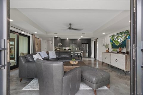 House in Crystal River, Florida 2 bedrooms, 204.38 sq.m. № 1765529 - photo 5