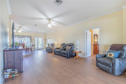 House in Lake Wales, Florida 3 bedrooms, 188.31 sq.m. № 2201728 - photo 15