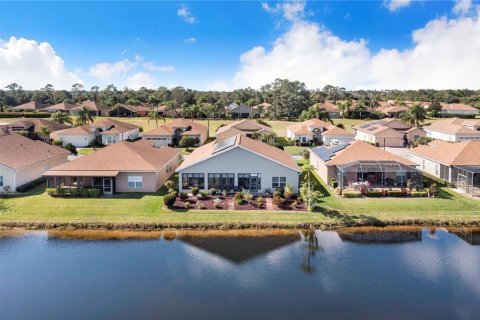 House in Lake Wales, Florida 3 bedrooms, 188.31 sq.m. № 2201728 - photo 8
